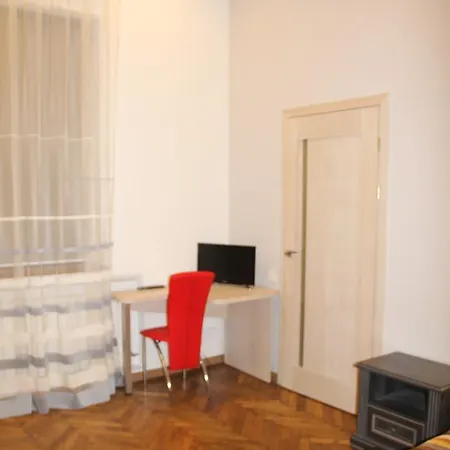 Apartment On Khorvatska Street Lviv Exterior photo