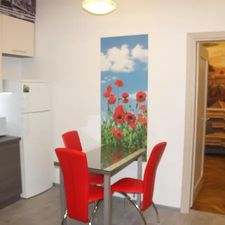 Apartment On Khorvatska Street Lviv Exterior photo
