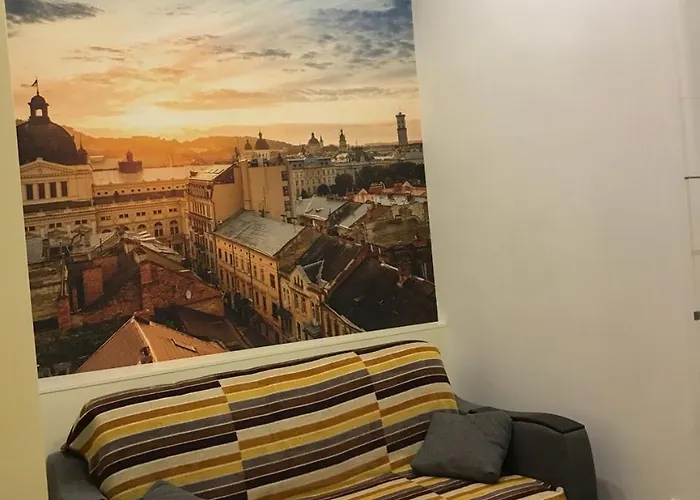 Apartment On Khorvatska Street